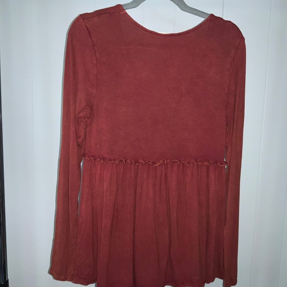 Altar’d State brick red boho V neck top Sz S crochet lace long sleeve peplum - Picture 4 of 5